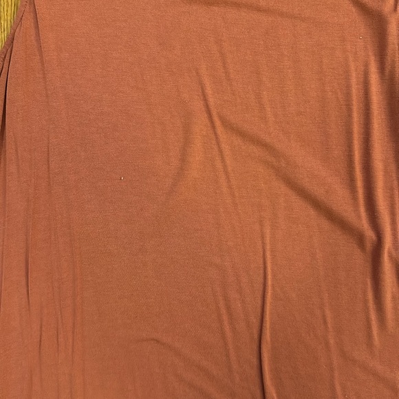 Tank top with lace on bottom. - Picture 3 of 6